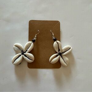 Elegant Handmade Shell Flower Earrings